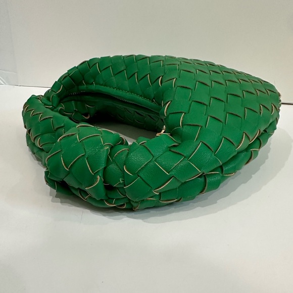 💚💚Urban Expressions Drew Woven Shoulder Bag - Emerald Green💚💚 - Picture 4 of 13